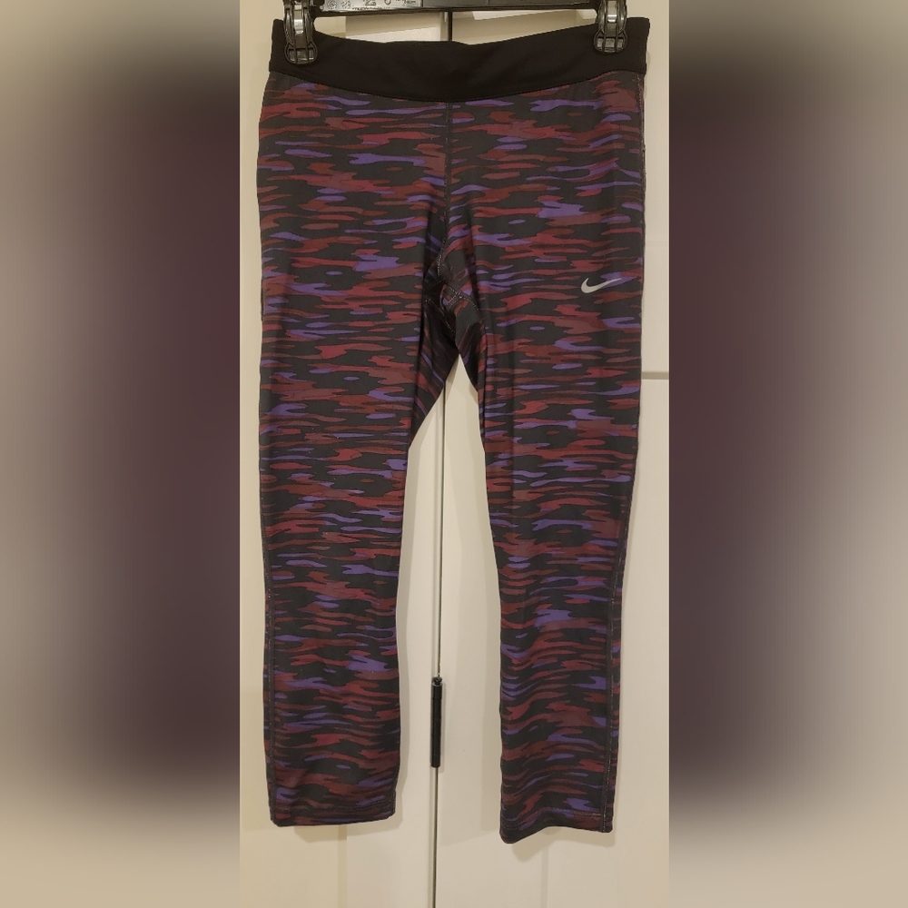 Nike dr fit leggings with back pocket